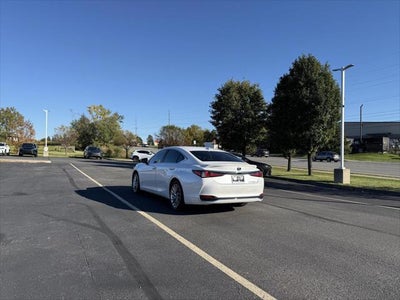 2023 Lexus ES 300h ULTRA LUXURY