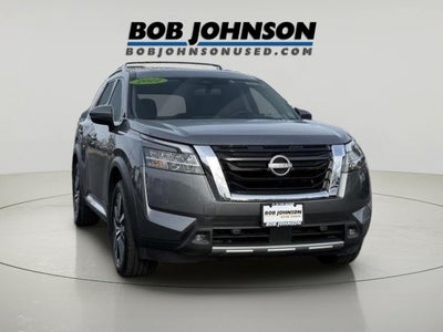 2022 Nissan Pathfinder Platinum