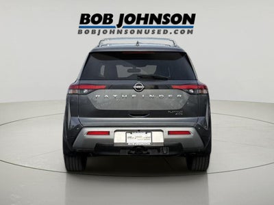 2022 Nissan Pathfinder Platinum