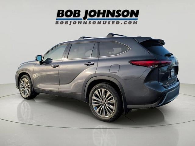2023 Toyota Highlander Platinum