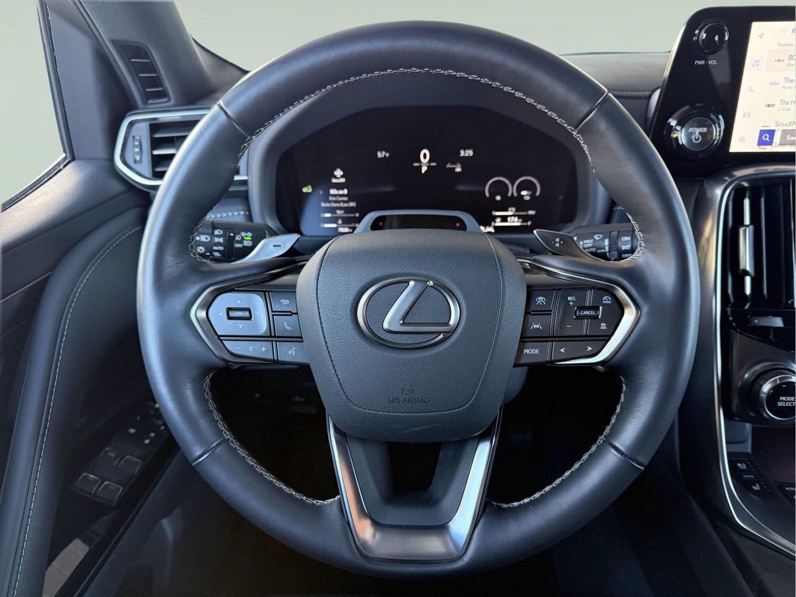 2025 Lexus LX 700h OVERTRAIL