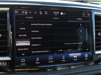 2023 Chrysler Pacifica Hybrid Touring L