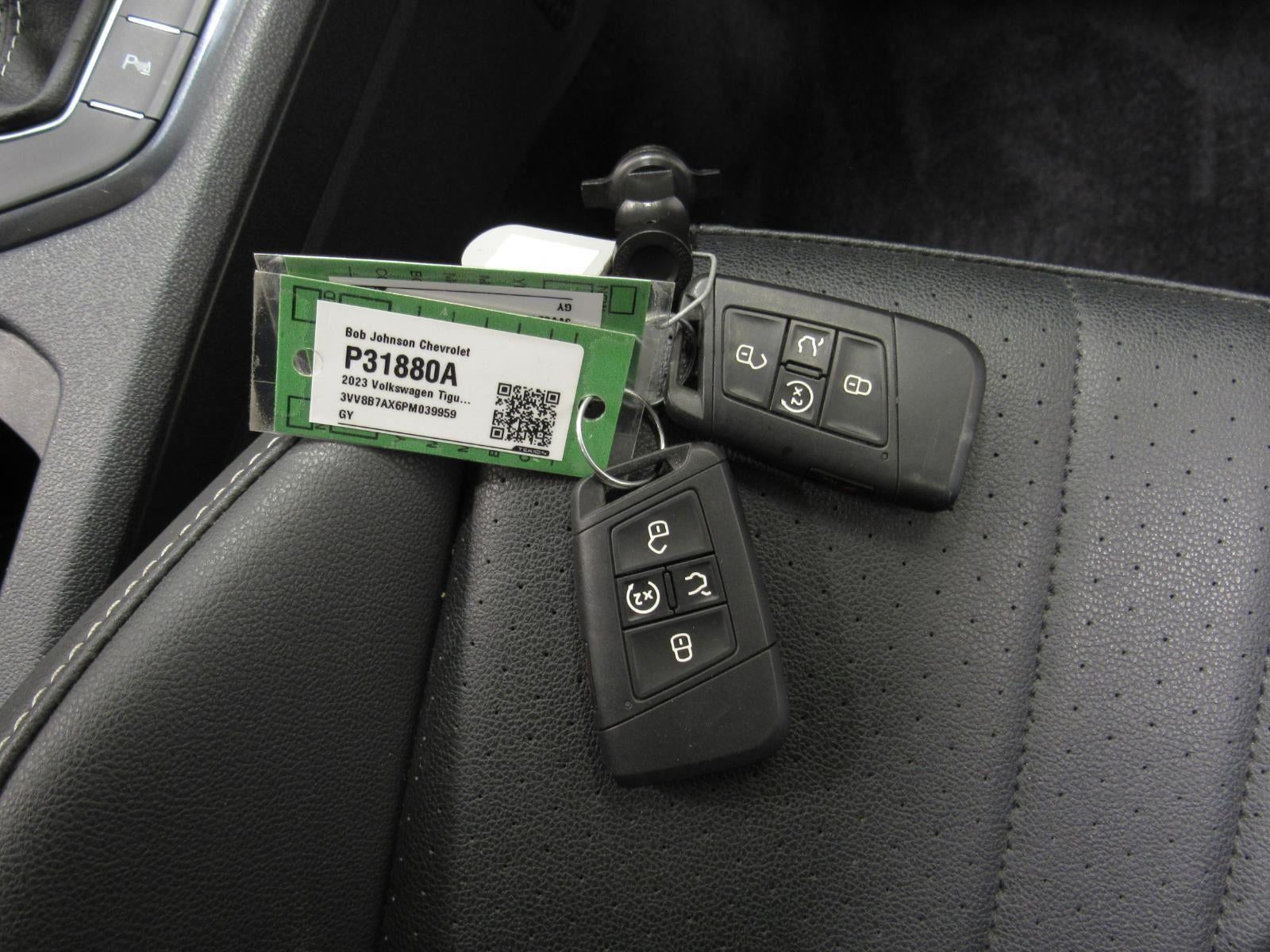 2023 Volkswagen Tiguan 2.0T SE R-Line Black