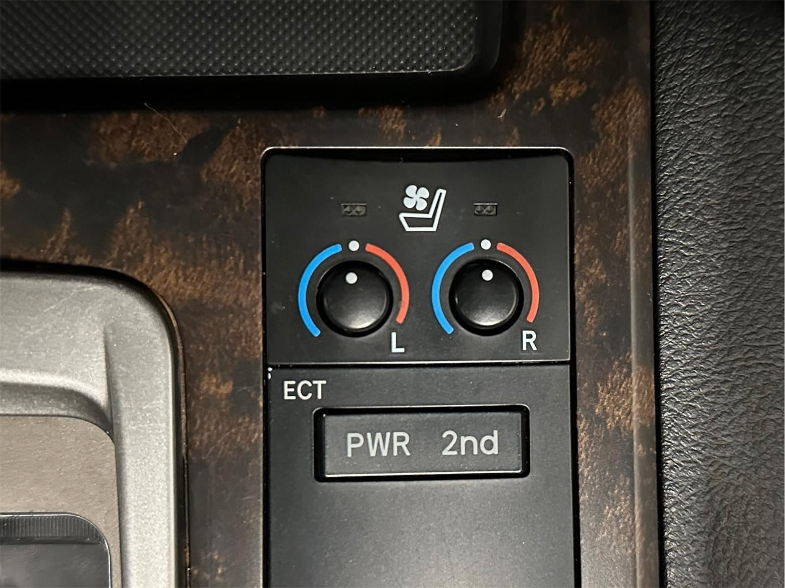 2013 Toyota Land Cruiser 4dr 4WD (Natl)