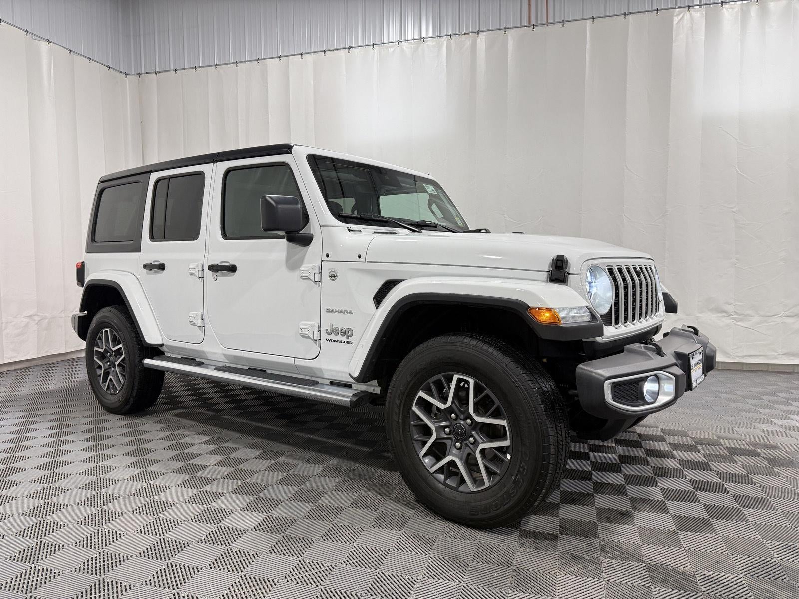 2024 Jeep Wrangler 4-Door Sahara