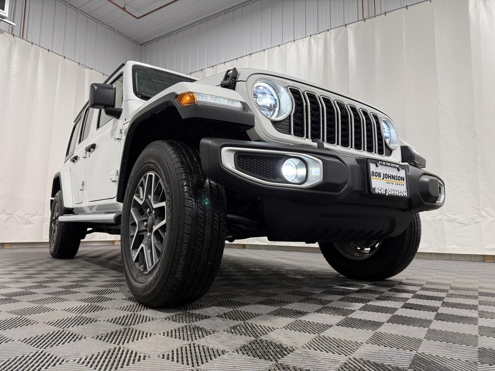 2024 Jeep Wrangler 4-Door Sahara