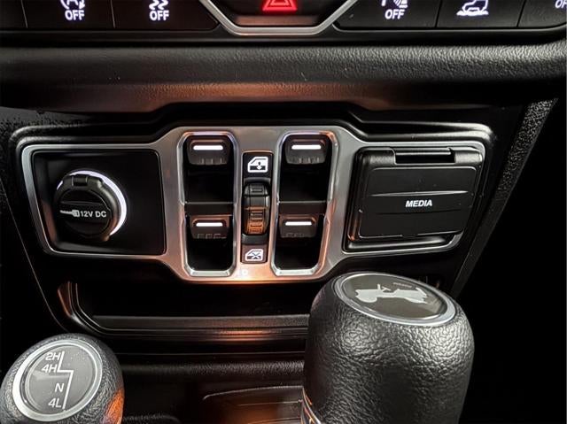 2024 Jeep Wrangler 4-Door Sahara