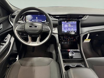 2024 Jeep Grand Cherokee Laredo X 4x4