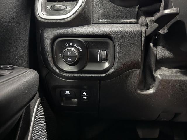 2021 RAM 1500 Big Horn Quad Cab 4x4 6'4' Box