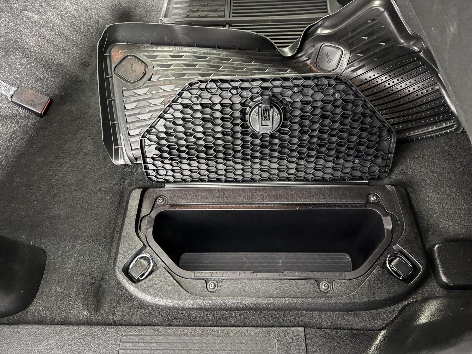 2023 RAM 1500 Tradesman Crew Cab 4x4 5'7' Box