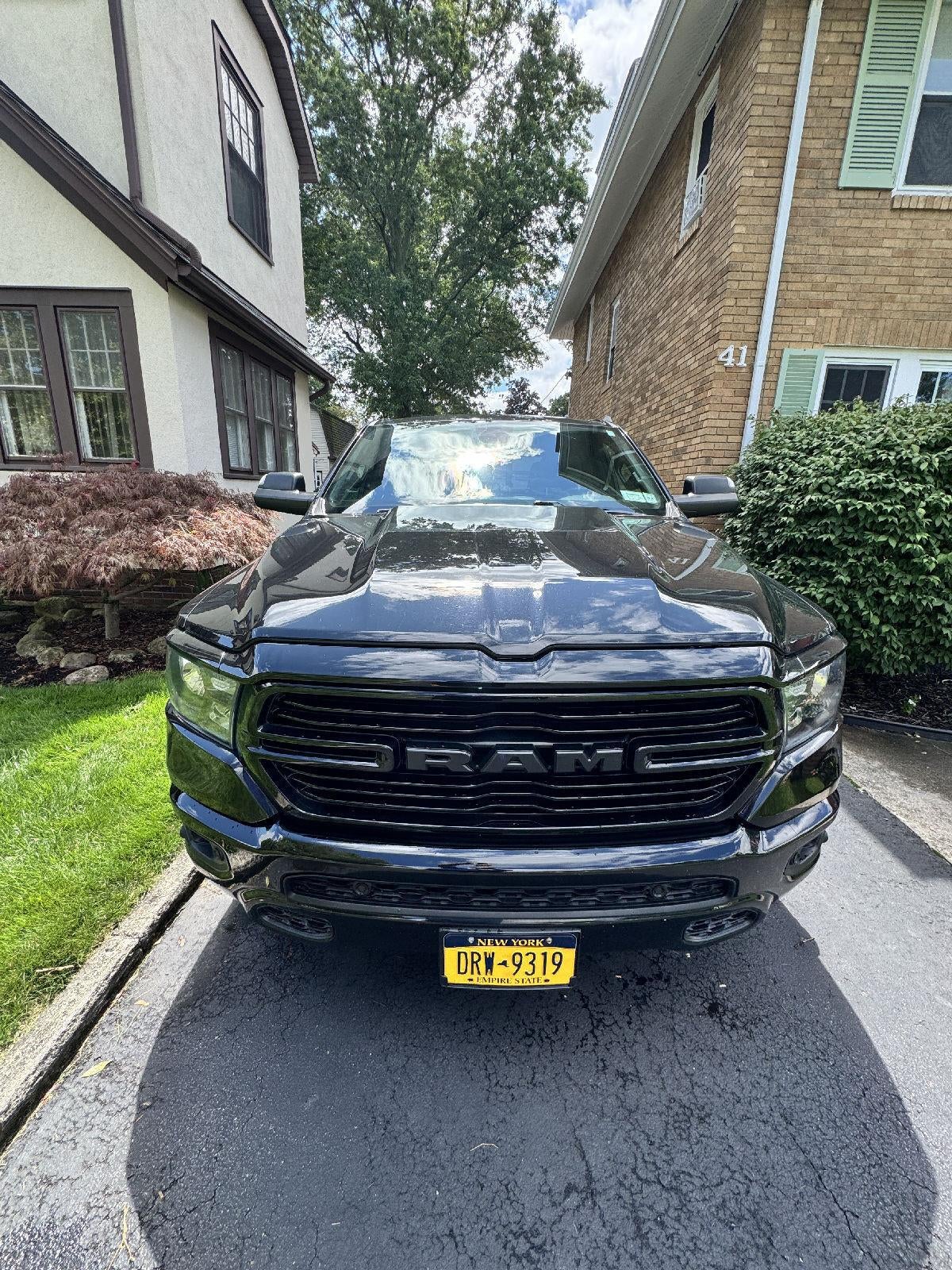 2020 RAM 1500 Big Horn Crew Cab 4x4 5'7' Box