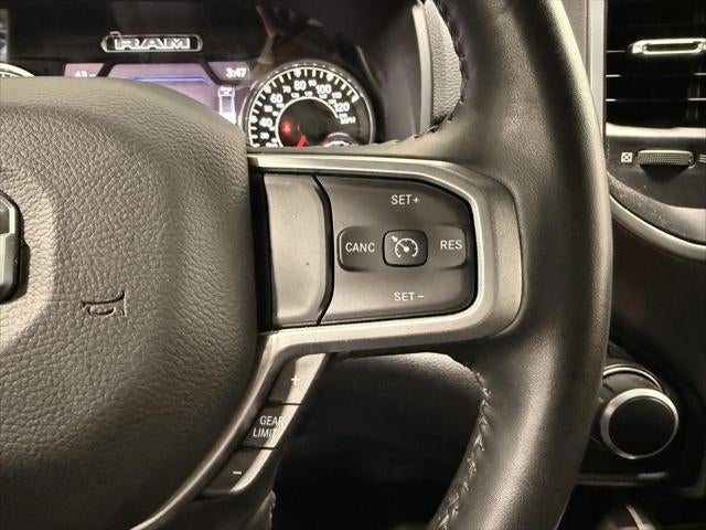 2022 RAM 1500 Big Horn Crew Cab 4x4 5'7' Box