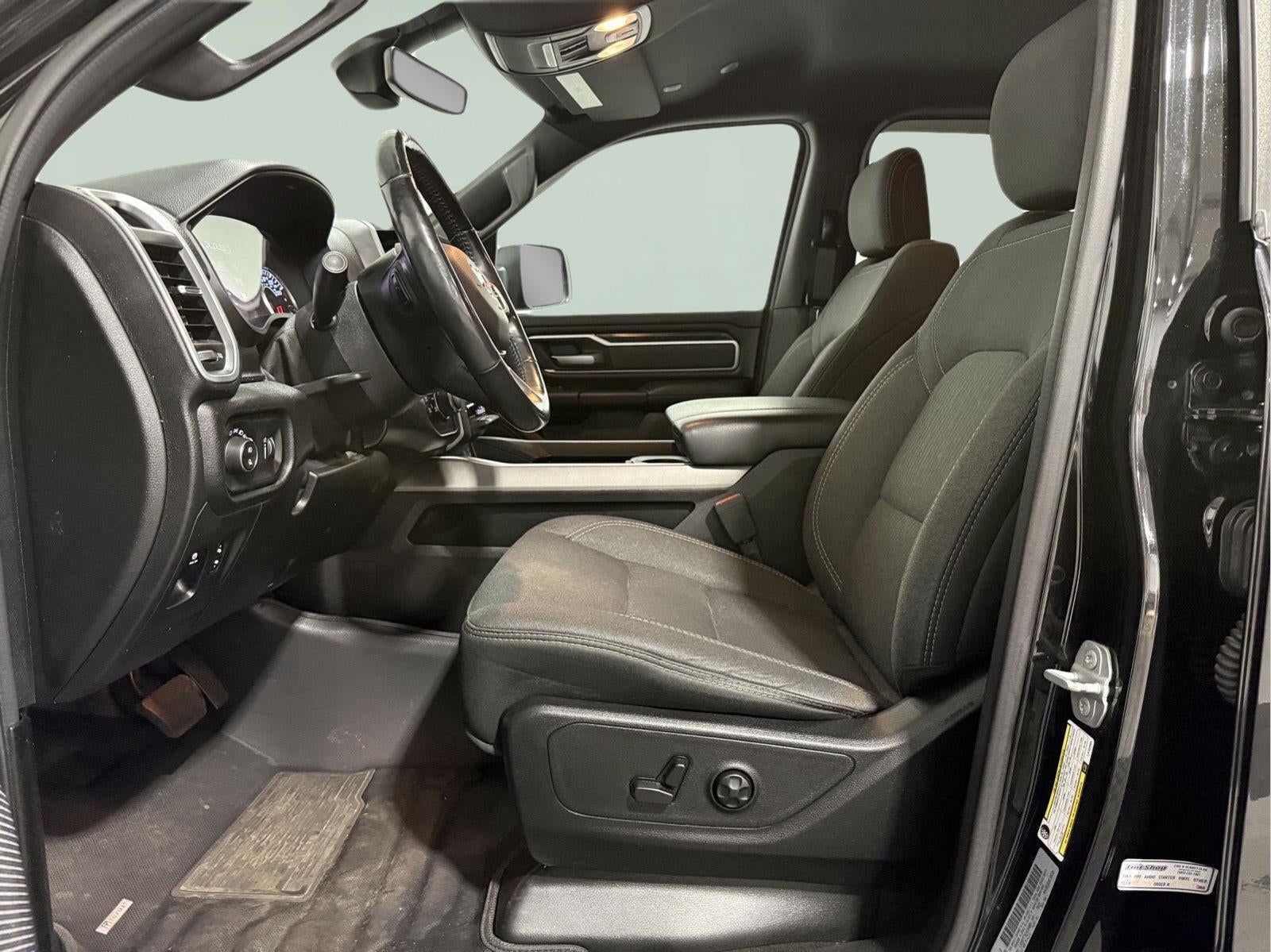 2020 RAM 1500 Big Horn Crew Cab 4x4 5'7' Box