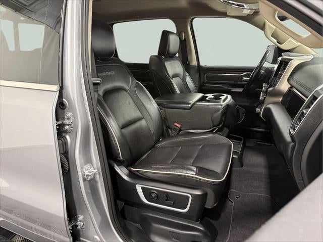 2019 RAM 1500 Laramie Crew Cab 4x4 5'7' Box