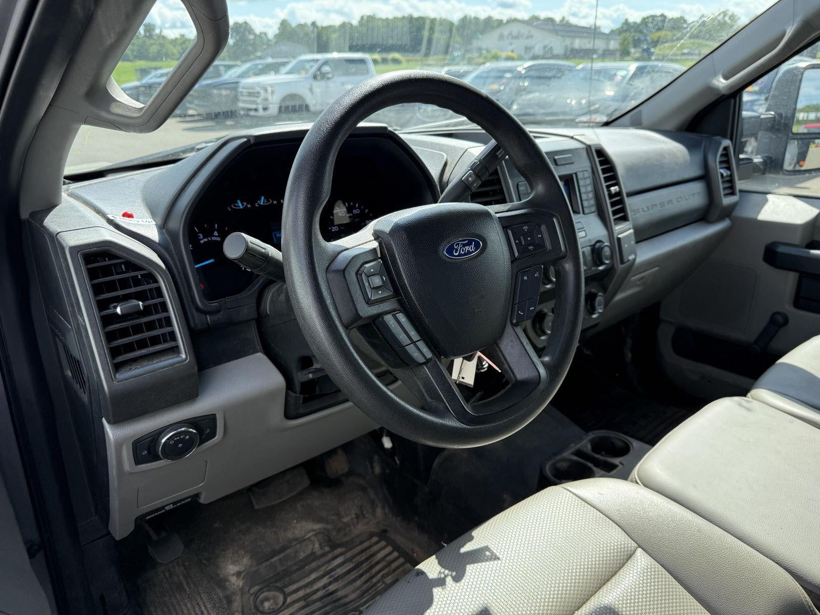 2021 Ford F-350 Chassis XL
