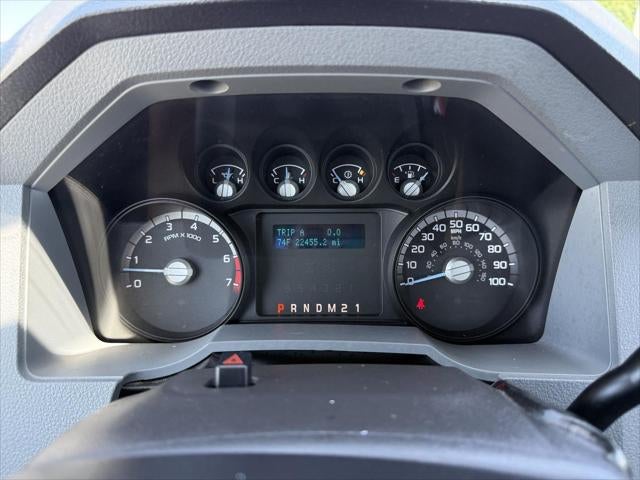 2015 Ford F-350 Chassis 2WD Reg Cab 165 WB 84 CA XL