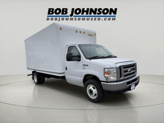 2019 Ford E-450 Cutaway E-450 DRW 158 WB