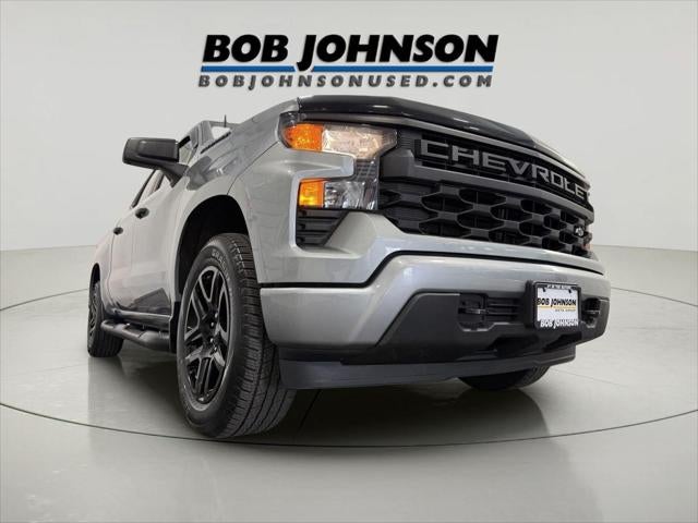 2023 Chevrolet Silverado 1500 4WD Crew Cab Short Bed Custom