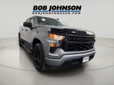 2023 Chevrolet Silverado 1500 4WD Crew Cab Short Bed Custom