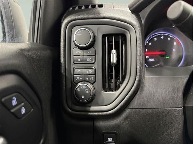 2020 Chevrolet Silverado 1500 4WD Double Cab Standard Bed Custom
