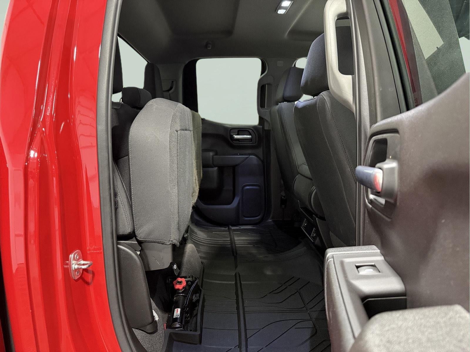 2021 Chevrolet Silverado 1500 4WD Double Cab Standard Bed Custom