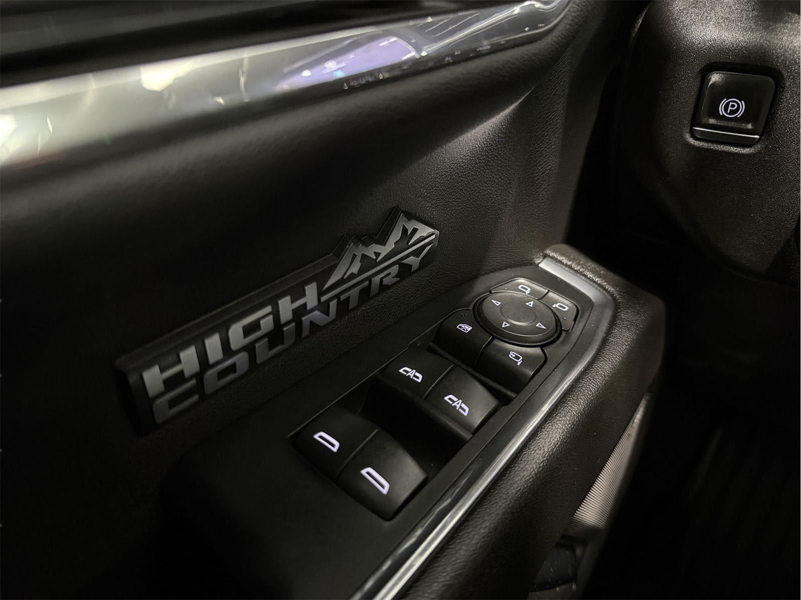 2023 Chevrolet Silverado 1500 4WD Crew Cab Standard Bed High Country