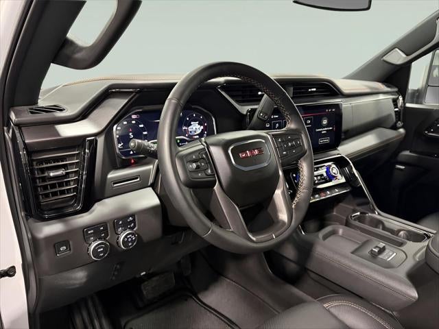 2025 GMC Sierra 2500HD 4WD Crew Cab Standard Bed AT4