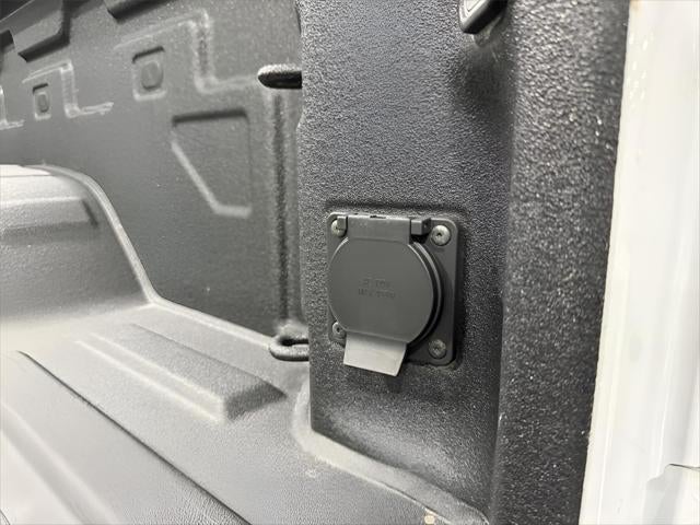 2025 GMC Sierra 2500HD 4WD Crew Cab Standard Bed AT4