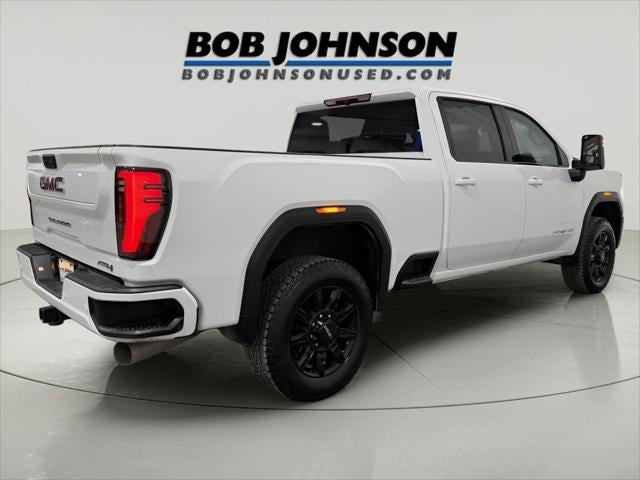 2025 GMC Sierra 2500HD 4WD Crew Cab Standard Bed AT4