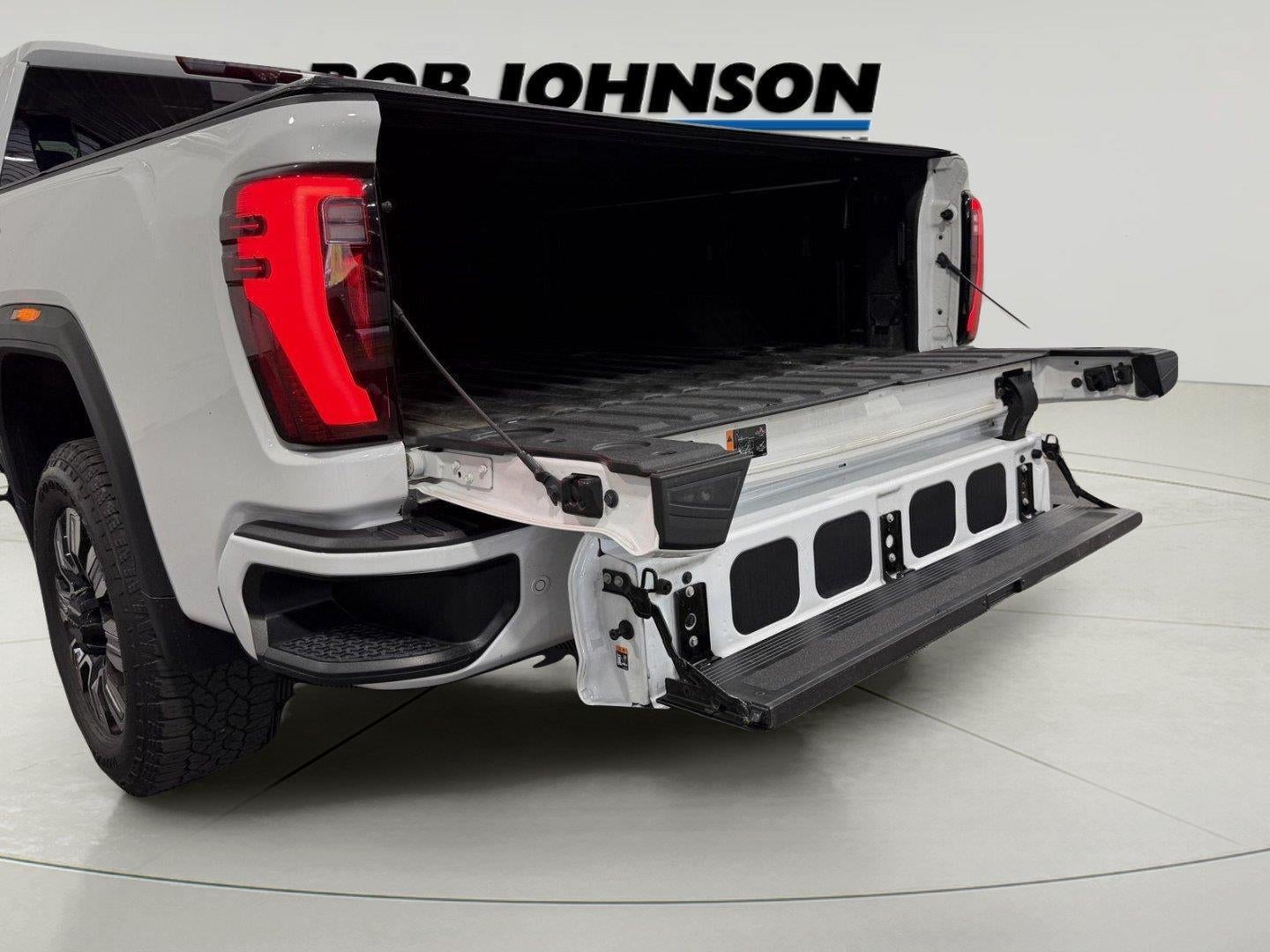 2024 GMC Sierra 2500HD 4WD Crew Cab Standard Bed Denali