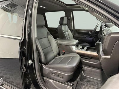 2025 GMC Sierra 2500HD 4WD Crew Cab Standard Bed SLT