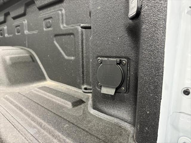 2025 GMC Sierra 2500HD 4WD Crew Cab Standard Bed AT4
