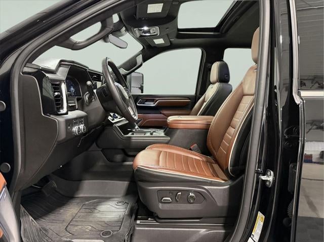 2025 GMC Sierra 2500HD Crew Cab, Standard Bed, Denali Ultimate, 4WD