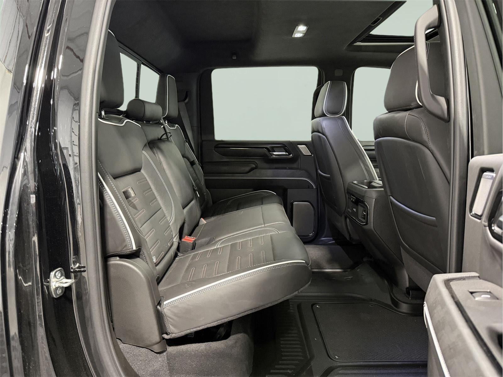 2025 GMC Sierra 2500HD Crew Cab, Standard Bed, AT4X, 4WD