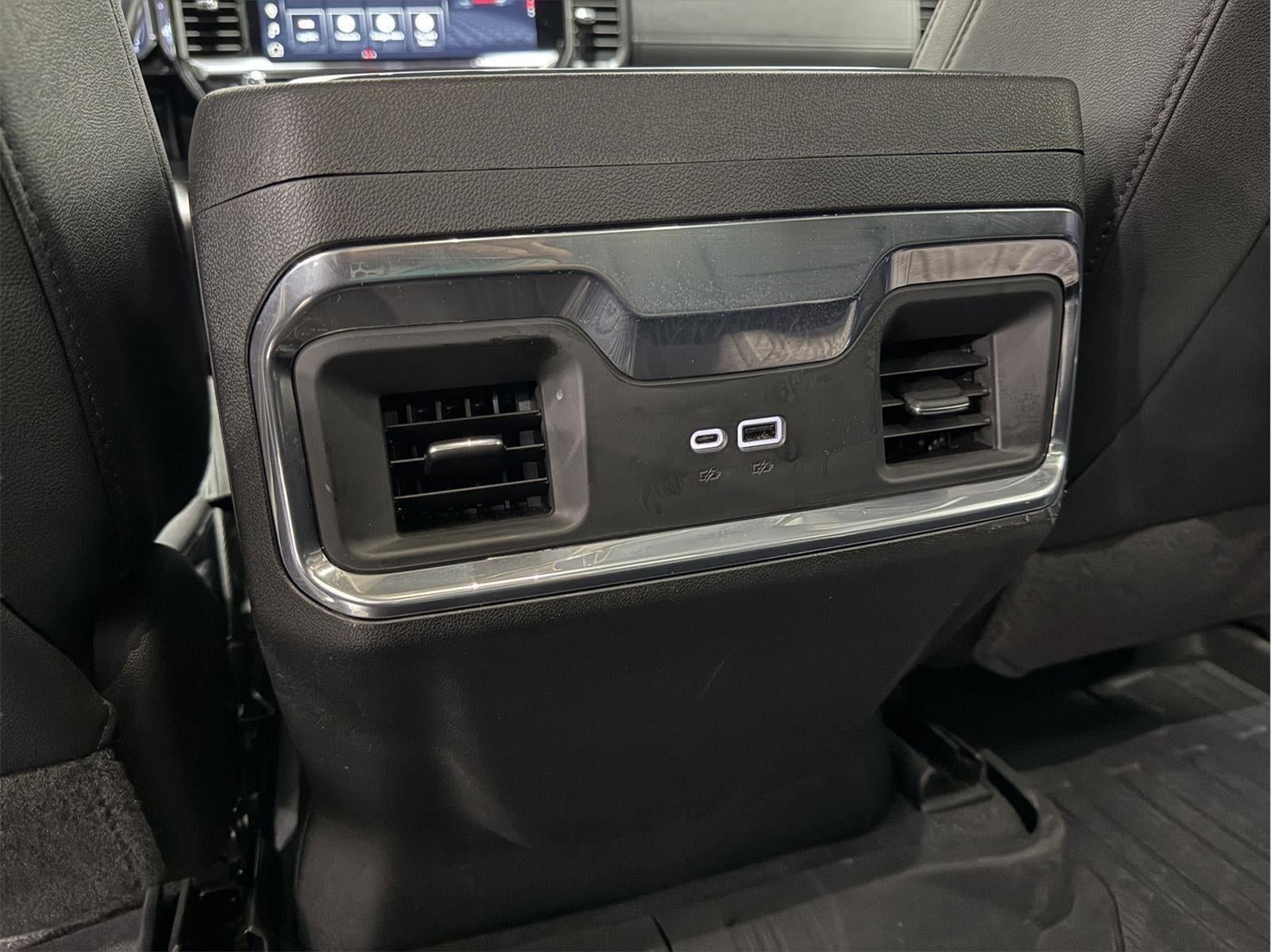 2023 GMC Sierra 1500 4WD Crew Cab Short Box Elevation with 3SB