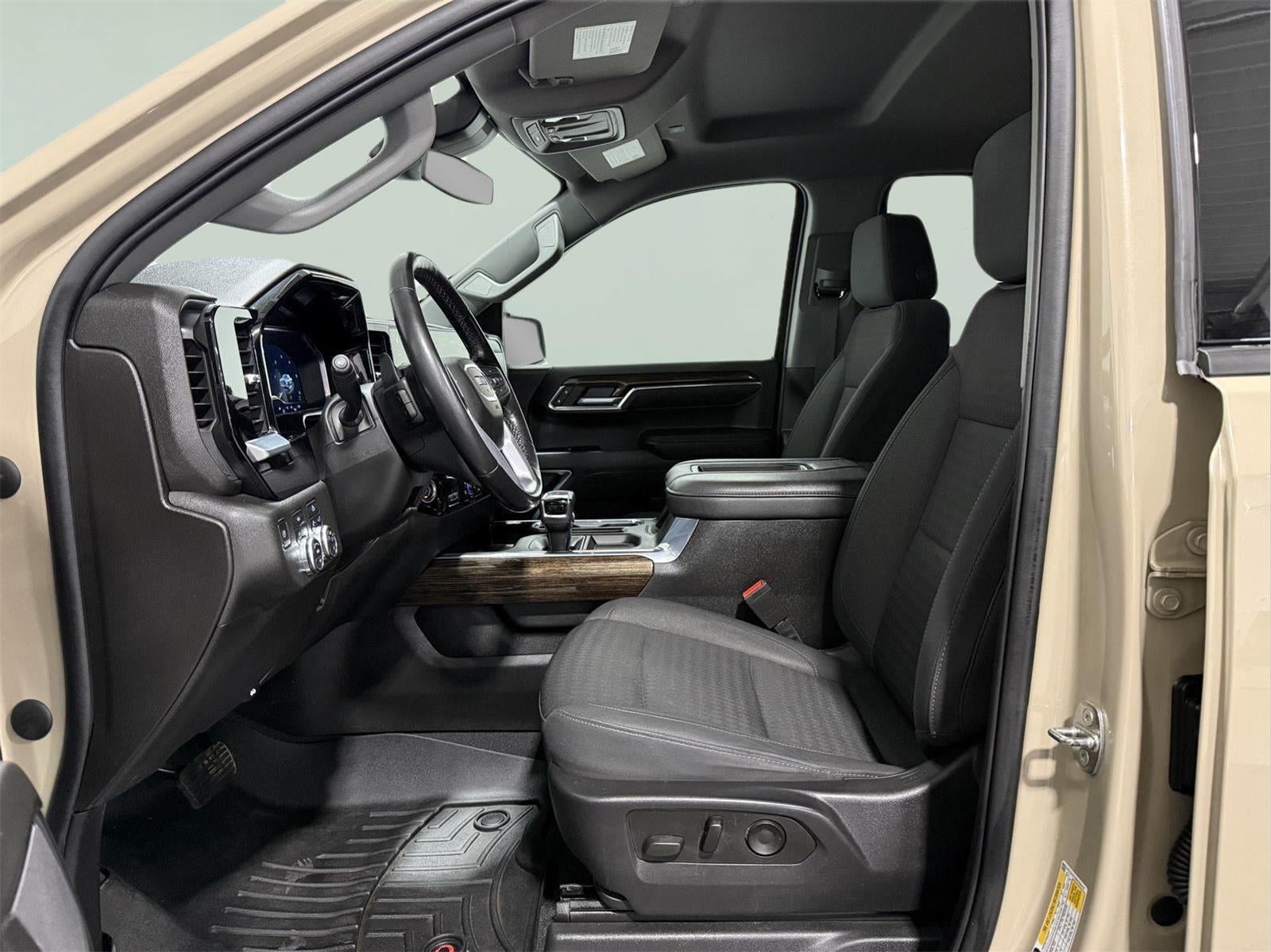 2022 GMC Sierra 1500 4WD Crew Cab Short Box Elevation