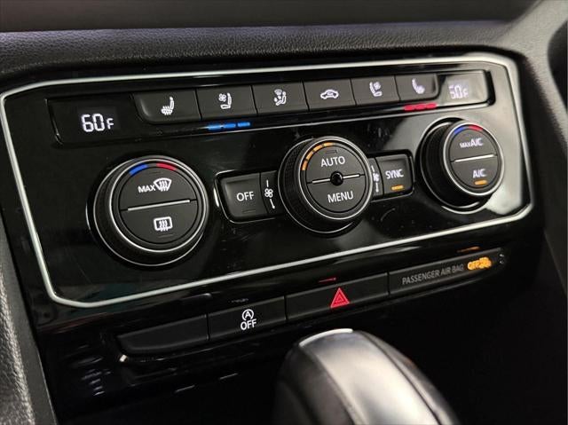 2022 Volkswagen Atlas Cross Sport 3.6L V6 SEL Premium R-Line