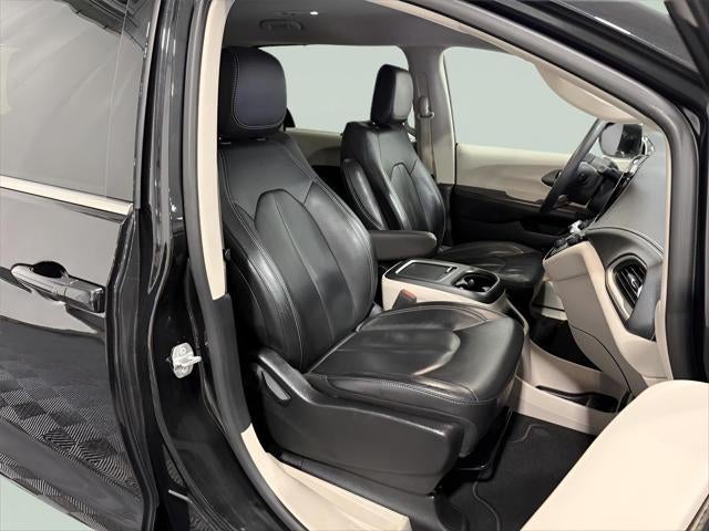 2022 Chrysler Pacifica Touring L AWD