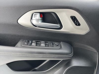2024 Chrysler Pacifica Limited AWD