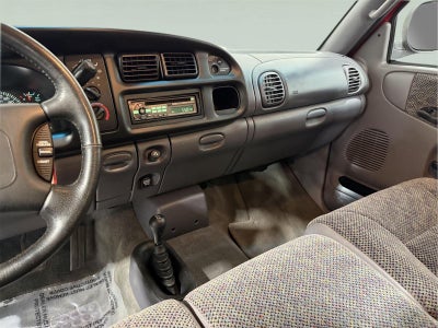 1999 Dodge Ram 1500 2dr Club Cab 139 WB 4WD