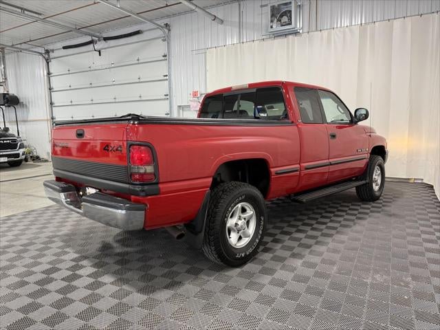 1999 Dodge Ram 1500 2dr Club Cab 139 WB 4WD