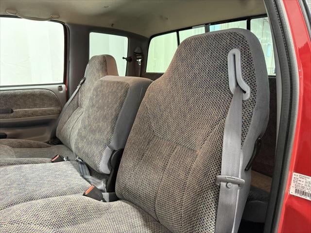 1999 Dodge Ram 1500 2dr Club Cab 139 WB 4WD