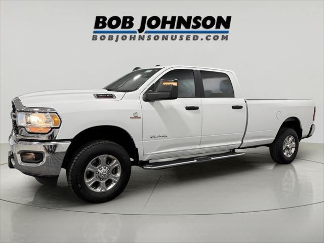 2024 RAM 3500 Big Horn Crew Cab 4x4 8' Box
