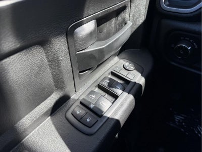 2021 RAM 2500 Tradesman Crew Cab 4x4 6'4' Box