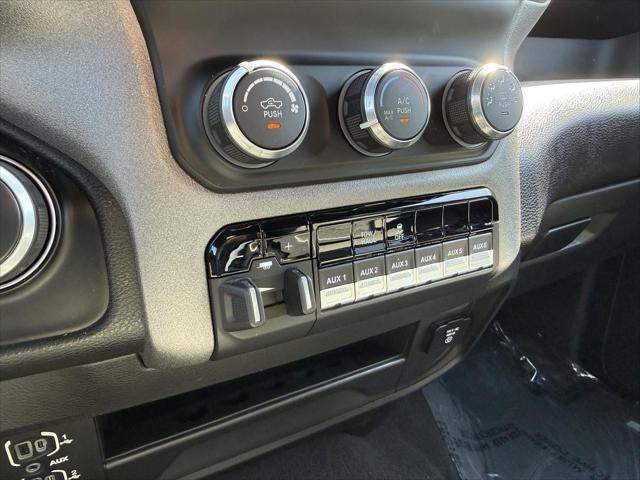 2021 RAM 2500 Tradesman Crew Cab 4x4 6'4' Box