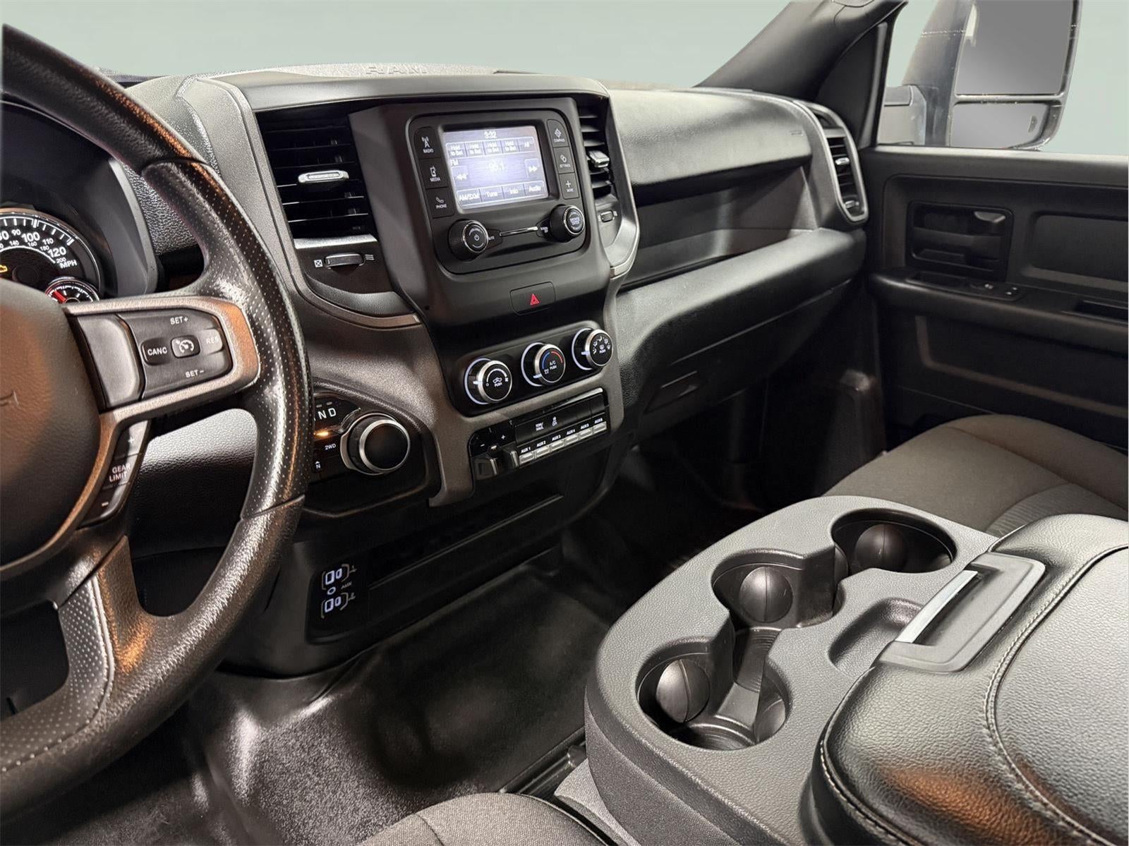2024 RAM 2500 Tradesman Crew Cab 4x4 6'4' Box