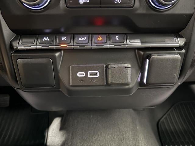 2024 Chevrolet Silverado 1500 4WD Crew Cab Short Bed Custom