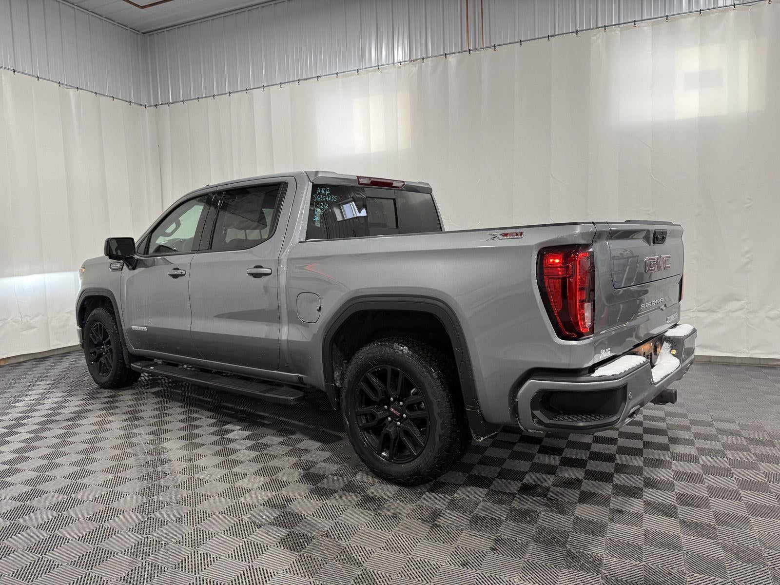 2025 GMC Sierra 1500 4WD Crew Cab Short Box Elevation with 3SB