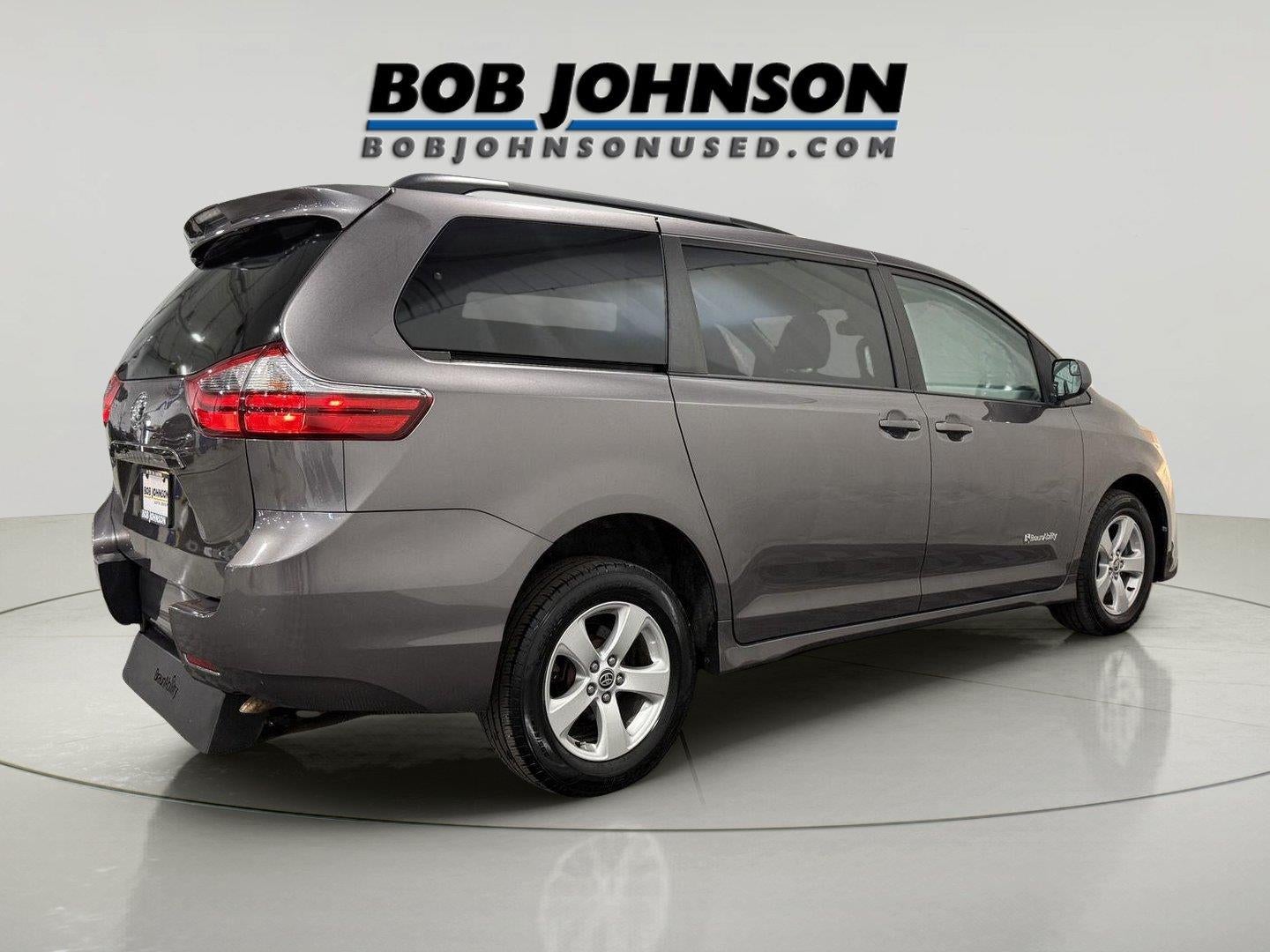 2020 Toyota Sienna LE