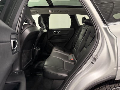 2021 Volvo XC60 T6 Momentum